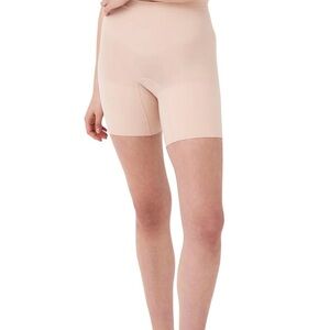 Spanx Seamless Nude Shapewear Shorts